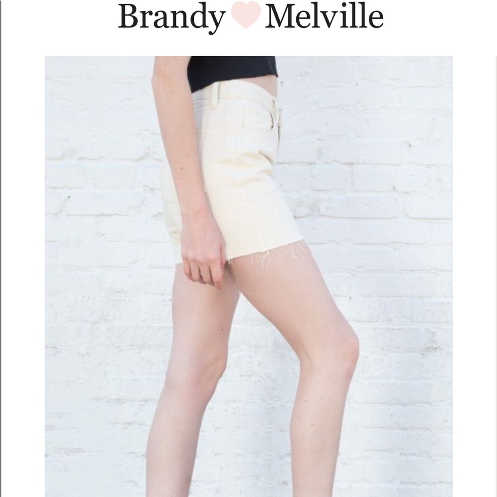 Brandy Melville Molly Denim Shorts Off White Size M